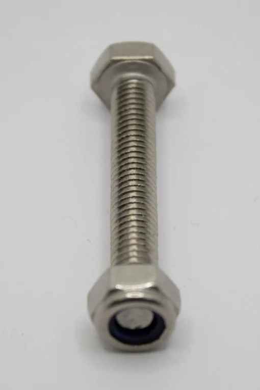 Haponkestävä kuusioruuvi M6 40mm