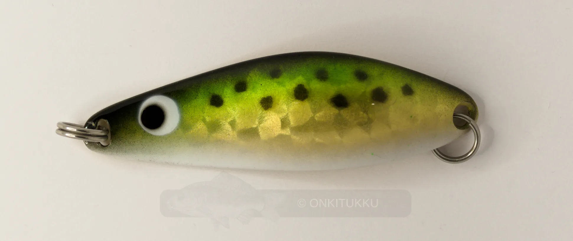 Kapun taimen uistin 68mm 15g väri 6