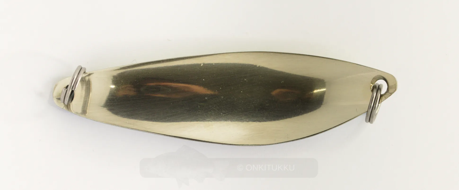 Kapun taimen uistin 83mm 20g väri 10